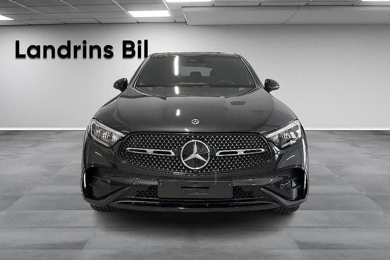 Ny Mercedes GLC300e AMG line 2025 Grafitgrå metallic Sportkupé
