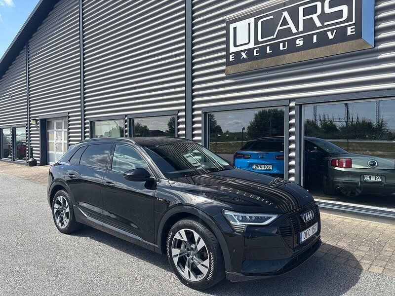 Svart Begagnad 2019 Audi e-tron SUV | 278 900 kr (Lite dyr) - Bild 1/4