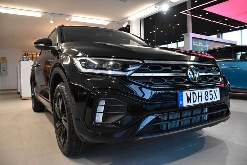 Begagnad VW T-Roc R-line 191 HK (140 kW) 2024 Svart SUV