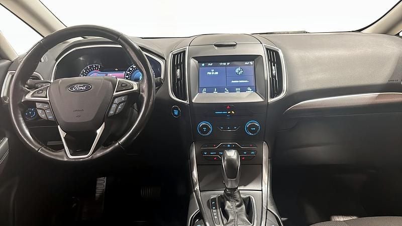 Begagnad Ford S-MAX S 180 HK (132 kW) 2016 Blå Minibuss