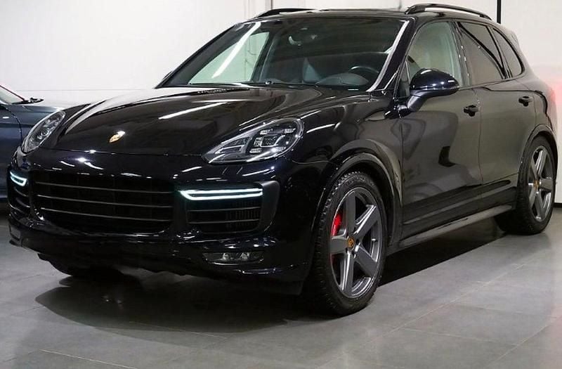 Begagnad Porsche Cayenne GTS 441 HK (324 kW) 2016 Svart SUV