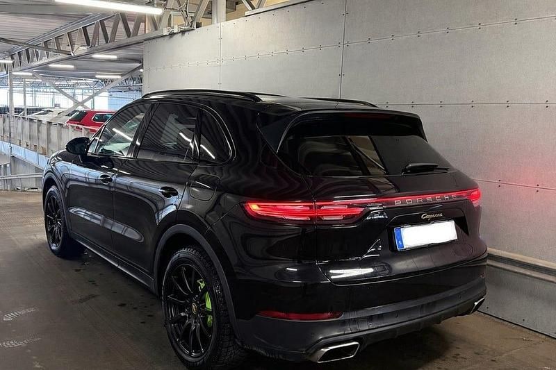 Begagnad Porsche Cayenne 462 HK (339 kW) 2019 Svart SUV