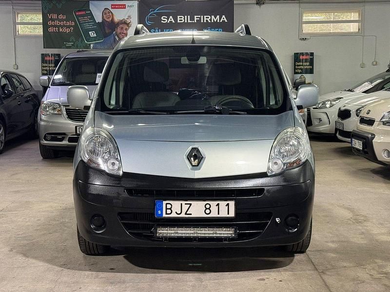 Silver Begagnad 2010 Renault Kangoo Minibuss | 149 900 kr - Bild 1/4