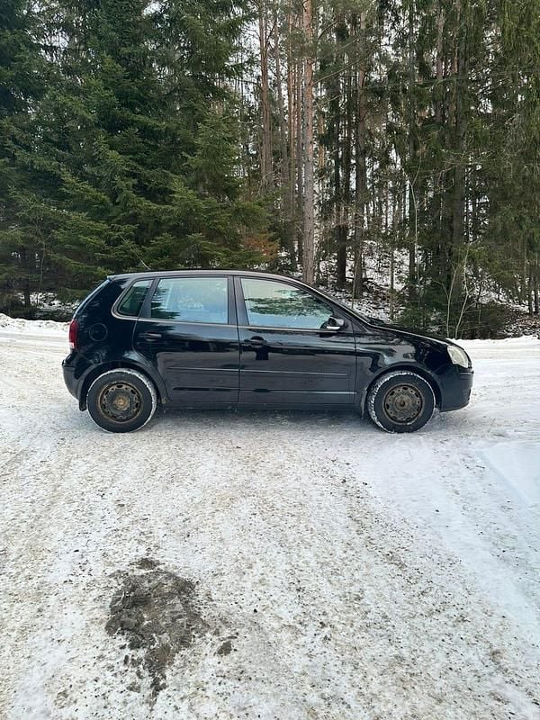 Begagnad VW Polo 80 HK (58 kW) 2008 Halvkombi