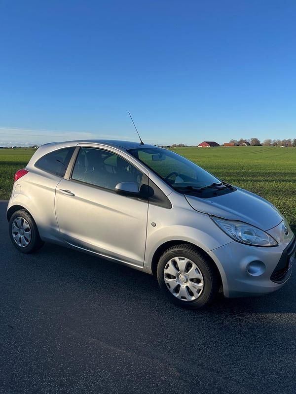 Begagnad 2010 Ford Ka Halvkombi | 26 000 kr (Marknadspris) - Bild 1/3