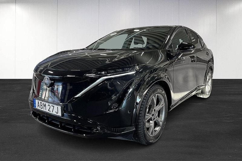 Svart Begagnad 2024 Nissan Ariya SUV | 569 000 kr (Marknadspris) - Bild 1/4