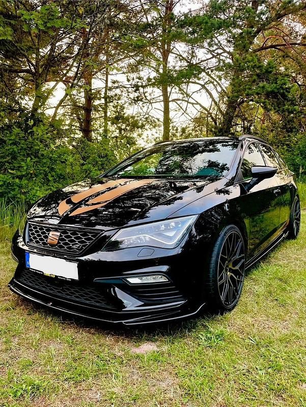 Begagnad 2019 Seat Leon ST 4Drive Kombi | 260 000 kr (Dyr) - Bild 1/3