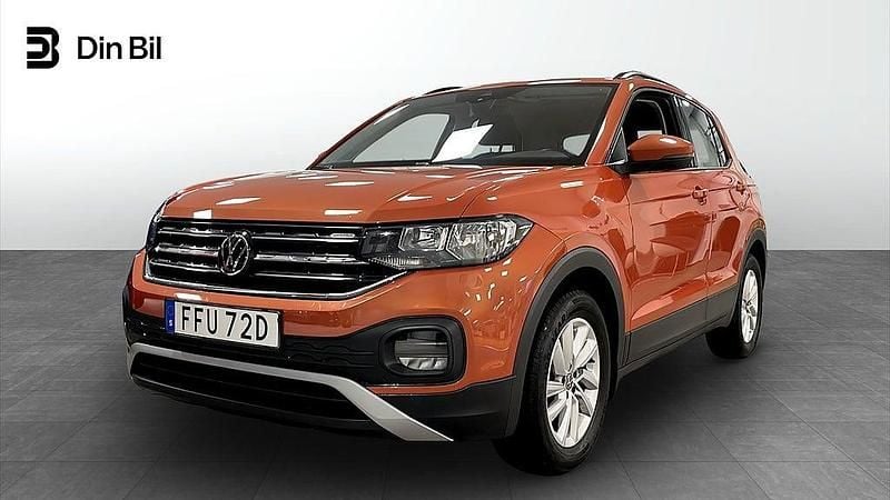 Energetic metallic orange Begagnad 2022 VW T-Cross SUV | 184 800 kr (Marknadspris) - Bild 1/4