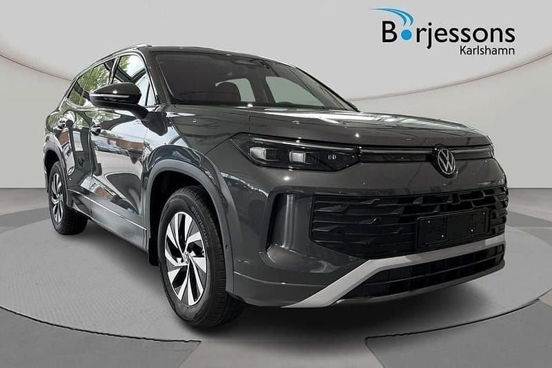 Grå Ny 2025 VW Tayron Life SUV | 449 000 kr (Bra pris) - Bild 1/4