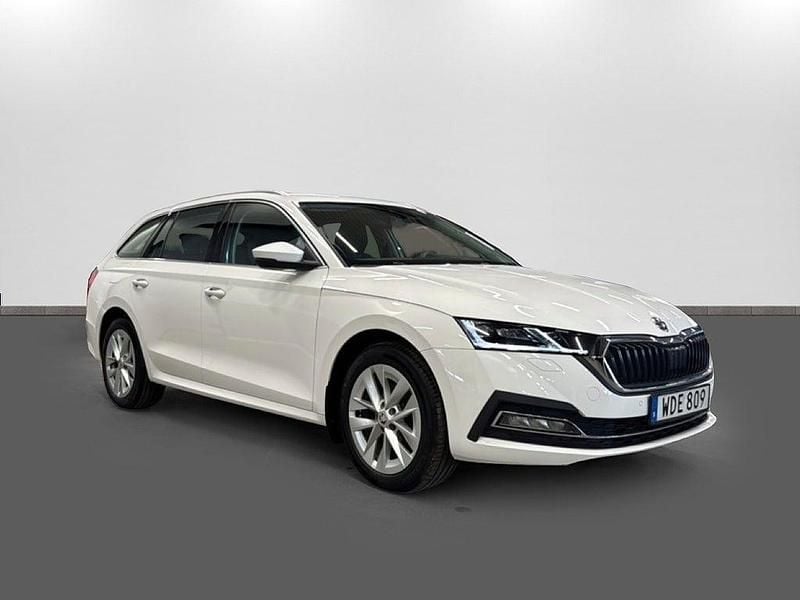 Begagnad Skoda Octavia Style 110 HK (80 kW) 2022 Vit Kombi