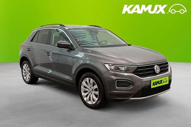 Silver/grå Begagnad 2018 VW T-Roc SUV | 179 800 kr (Lite dyr) - Bild 1/4