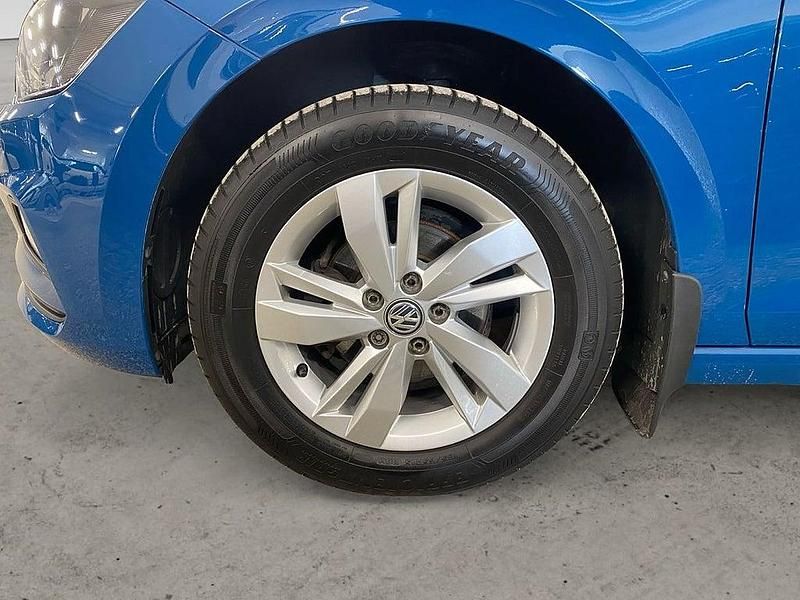 Begagnad VW Polo 95 HK (69 kW) 2019 Blå Halvkombi