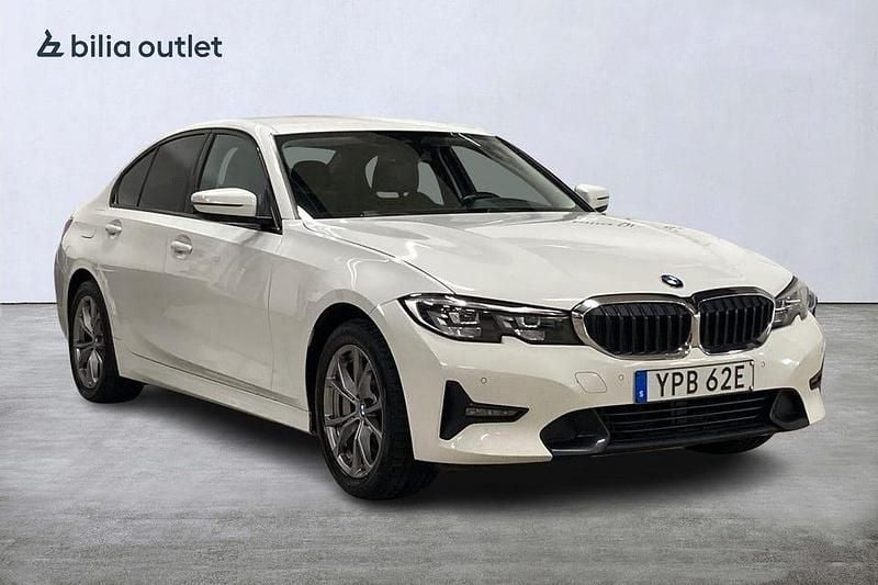 Begagnad BMW 330 Sport Line 292 HK (214 kW) 2020 Vit Sedan