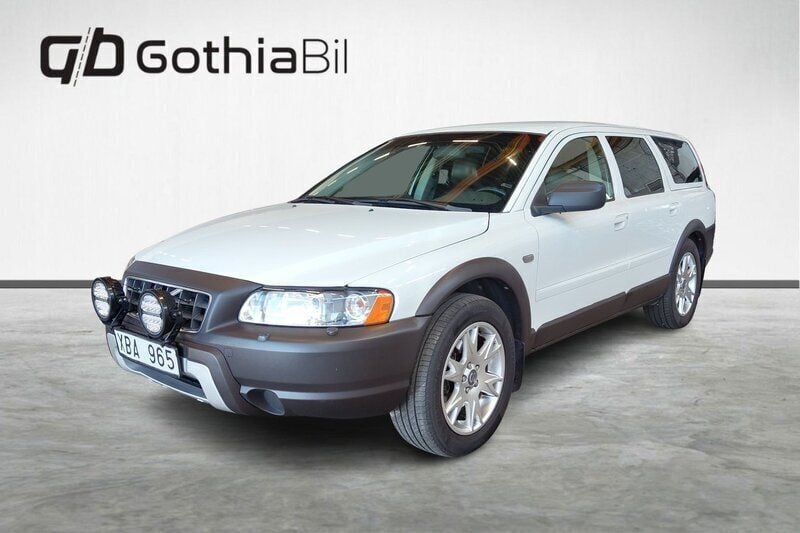 Vit Begagnad 2005 Volvo XC70 SUV | 59 900 kr - Bild 1/4