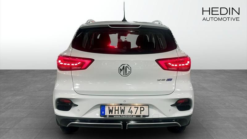 Begagnad MG ZS Comfort 130 kW (177 HK) 2022 Vit SUV