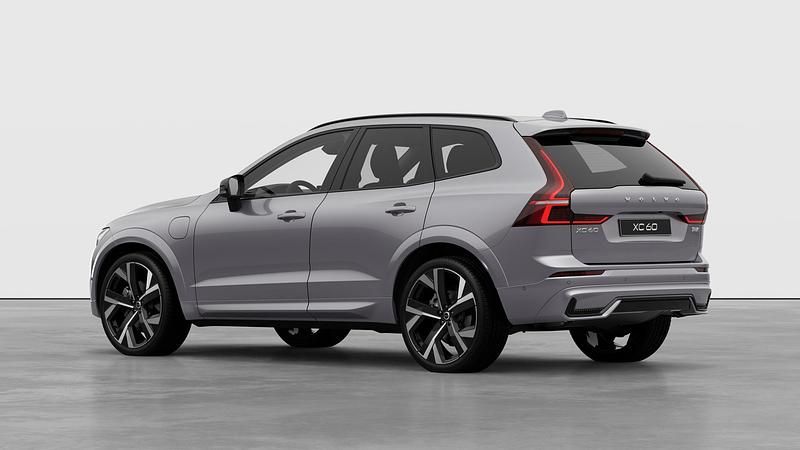 Begagnad Volvo XC60 455 HK (334 kW) 2026 Silver SUV