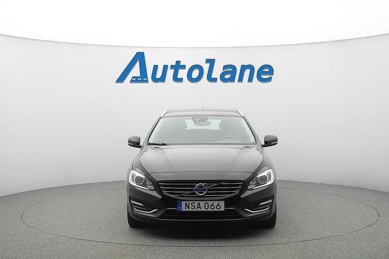 Begagnad Volvo V60 Summum 181 HK (133 kW) 2014 Svart Kombi