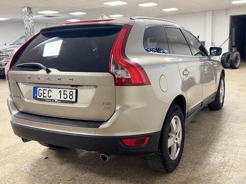 Begagnad Volvo XC60 Summum 215 HK (158 kW) 2012 Brun SUV
