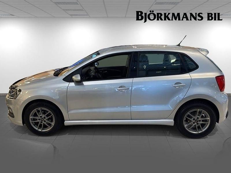 Begagnad VW Polo R-line 90 HK (66 kW) 2017 Silver Halvkombi