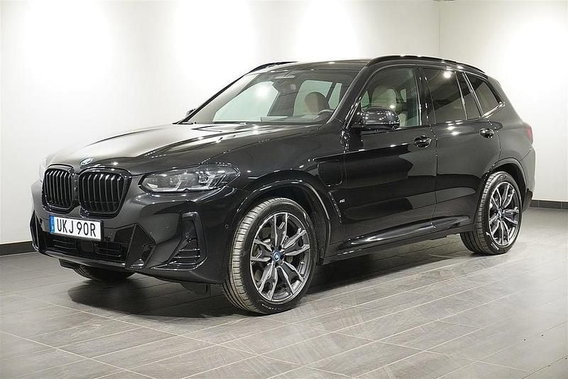 Svart Begagnad 2024 BMW X3 Performance SUV | 579 800 kr - Bild 1/4