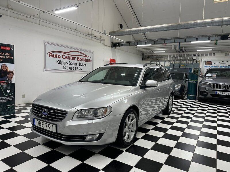 Silver Begagnad 2014 Volvo V70 Momentum Kombi | 159 000 kr (Lite dyr) - Bild 1/4