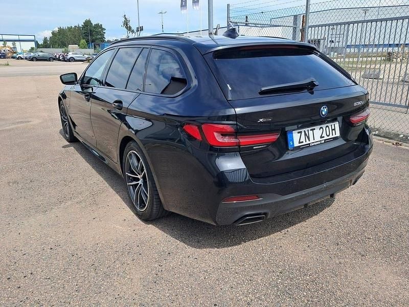 Begagnad BMW 530 M Sport 184 HK (135 kW) 2023 Svart metallic Kombi
