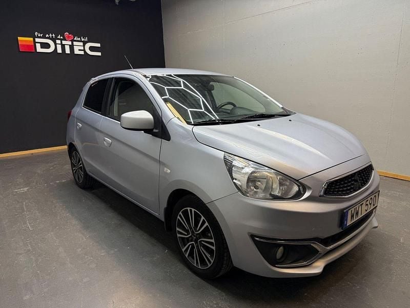 Silver Begagnad 2016 Mitsubishi Space Star Kombi | 69 900 kr (Marknadspris) - Bild 1/4
