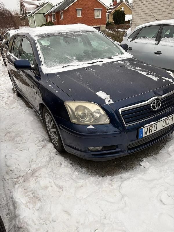 Begagnad 2005 Toyota Avensis Kombi | 11 000 kr (Bra pris) - Bild 1/4