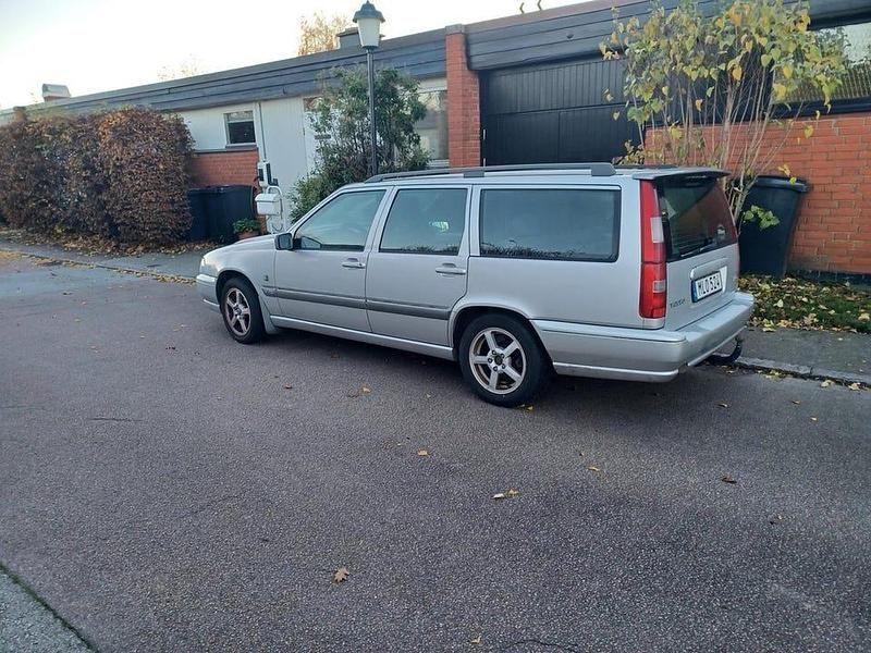 Begagnad 1999 Volvo V70 Kombi | 10 000 kr (Marknadspris) - Bild 1/1