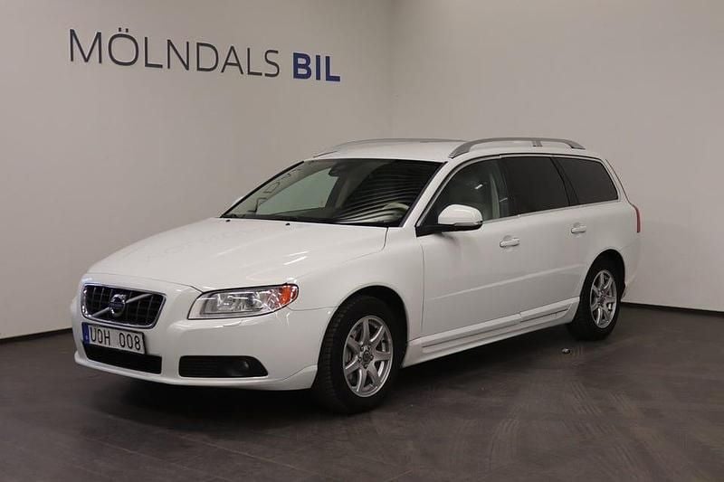Vit Begagnad 2012 Volvo V70 Summum Kombi | 79 900 kr (Marknadspris) - Bild 1/4