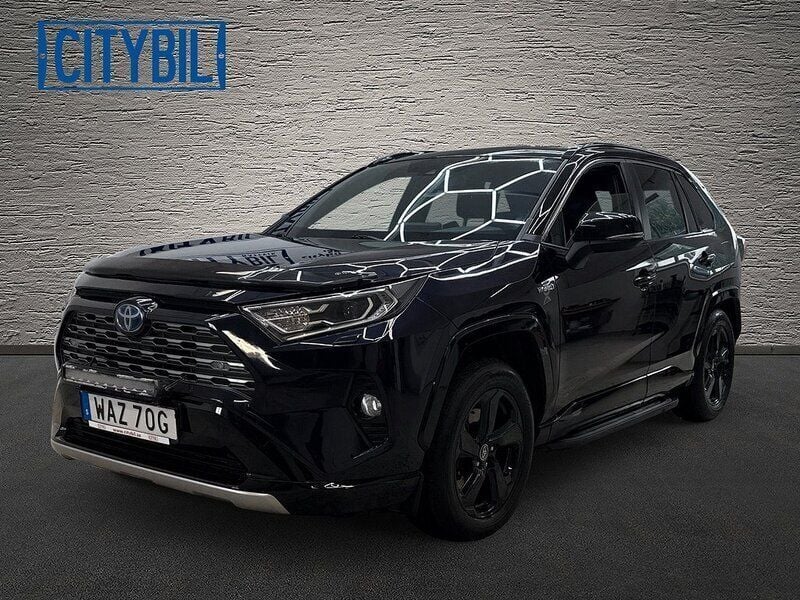 Blå Begagnad 2019 Toyota RAV4 Hybrid Style SUV | 269 900 kr (Bra pris) - Bild 1/4