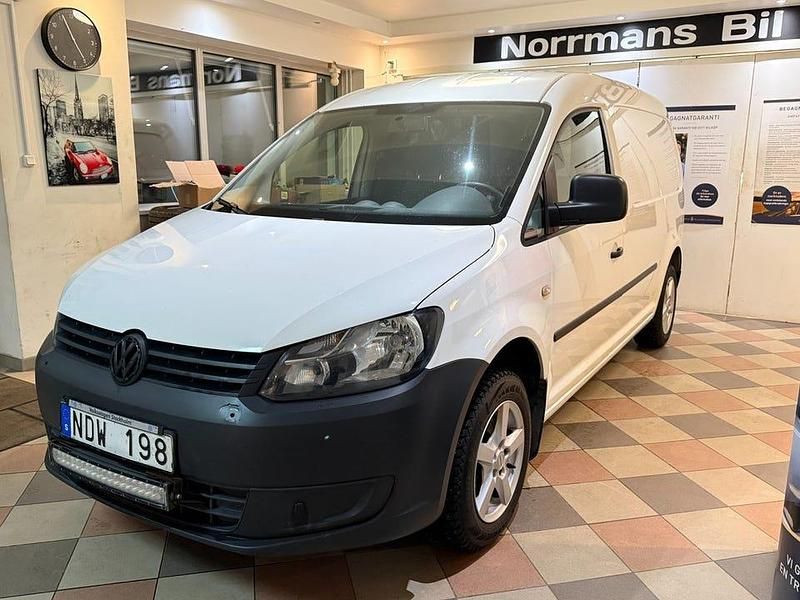 Vit Begagnad 2013 VW Caddy Maxi Minibuss | 69 000 kr (Marknadspris) - Bild 1/4