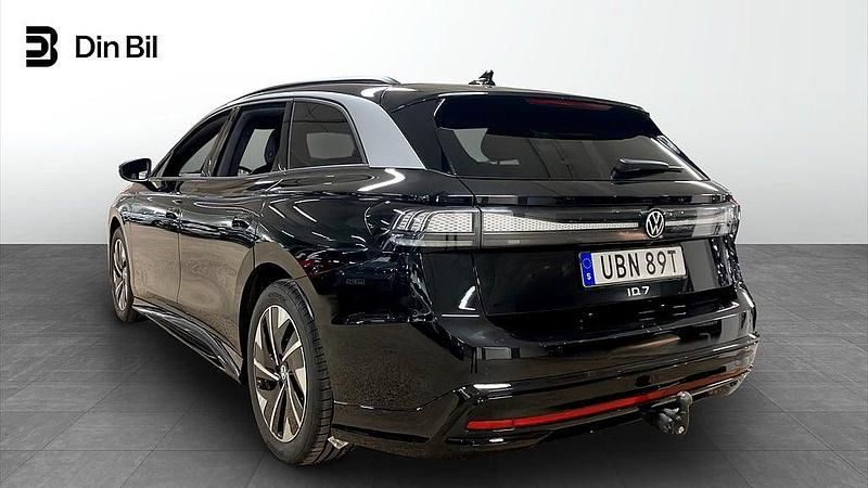 Begagnad VW ID.7 Pro 210 kW (286 HK) 2024 Svart Kombi
