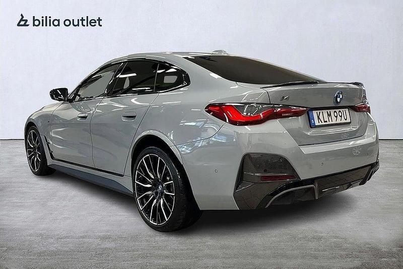 Begagnad BMW i4 M Sport 442 kW (601 HK) 2022 Grå Sedan