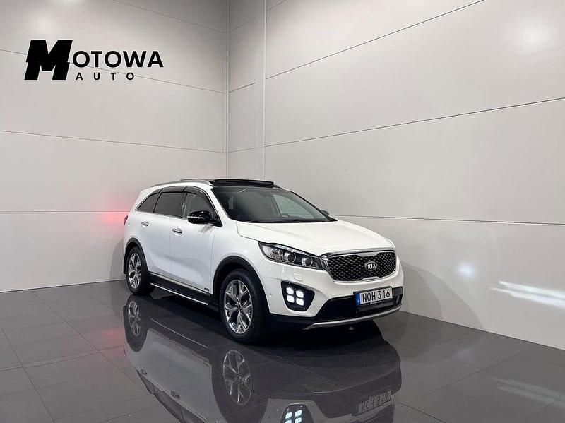 Vit Begagnad 2016 Kia Sorento SUV | 214 900 kr (Dyr) - Bild 1/4
