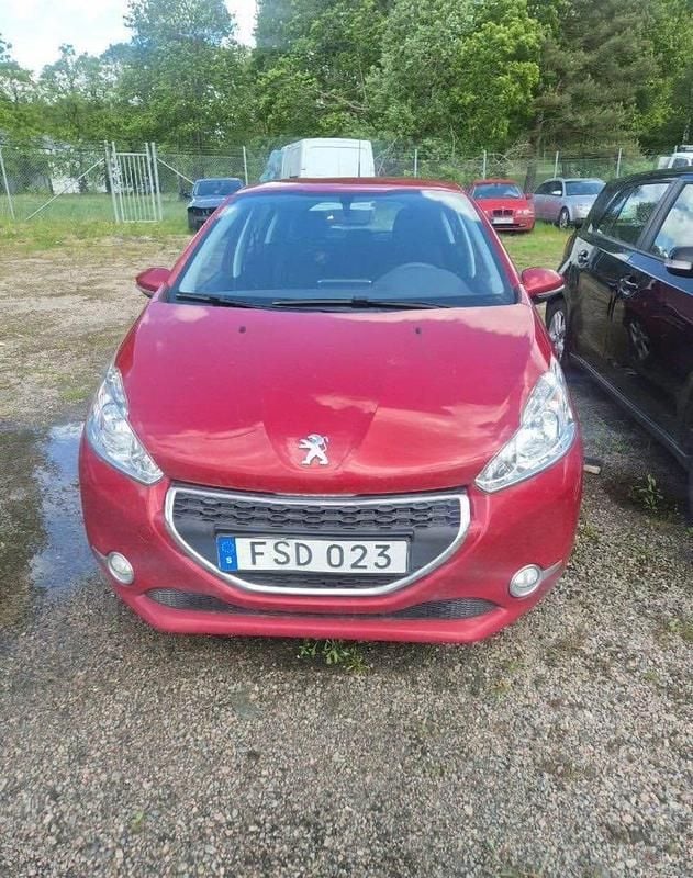 Begagnad Peugeot 208 82 HK (60 kW) 2015 Halvkombi