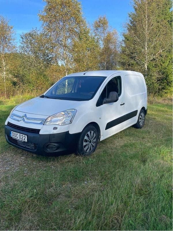 Vit Begagnad 2009 Citroën Berlingo Minibuss | 24 000 kr (Marknadspris) - Bild 1/4