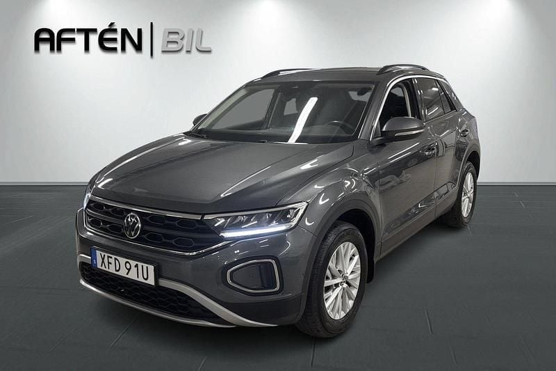 Mörkgrå Begagnad 2022 VW T-Roc SUV | 219 800 kr (Marknadspris) - Bild 1/3