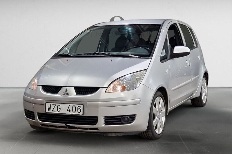 Silver Begagnad 2005 Mitsubishi Colt Halvkombi | 29 900 kr (Marknadspris) - Bild 1/3