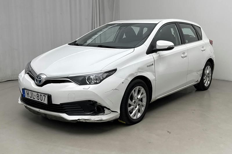 Vit Begagnad 2018 Toyota Auris | 99 000 kr - Bild 1/4