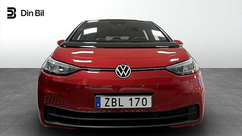 Begagnad VW ID.3 Pro Performance 150 kW (204 HK) 2023 Kings red metallic Halvkombi