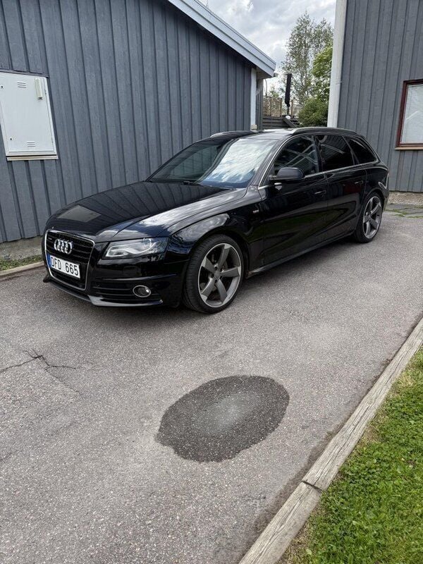 Svart Begagnad 2011 Audi A4 S-Line Kombi | 80 000 kr (Bra pris) - Bild 1/4