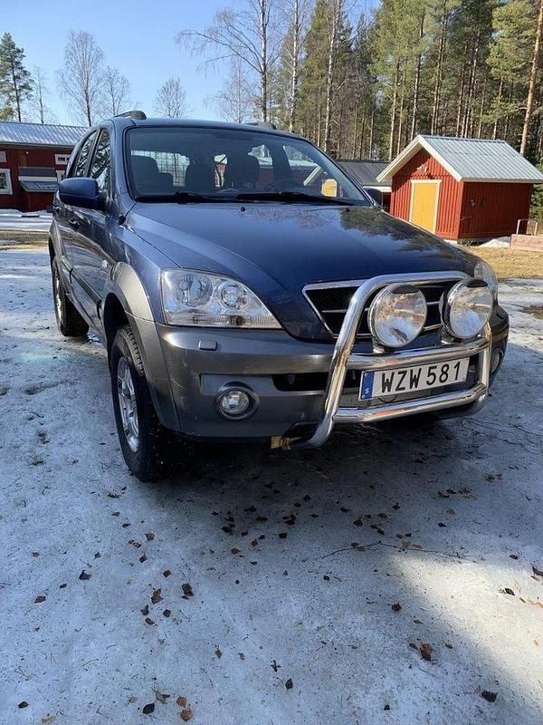 Blå Begagnad 2006 Kia Sorento 4 SUV | 45 000 kr - Bild 1/4