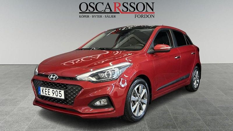 Röd Begagnad 2016 Hyundai i20 Halvkombi | 144 000 kr - Bild 1/4