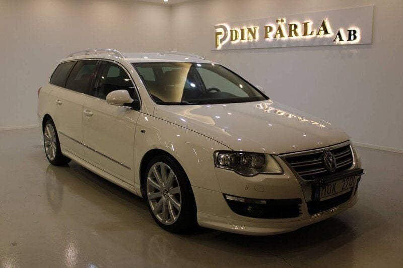 Vit Begagnad 2010 VW Passat Sportline Kombi | 74 900 kr (Dyr) - Bild 1/4