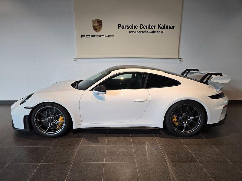 Svart (vit) Ny 2025 Porsche 911 GT3 Sport Sportkupé | 2 807 000 kr - Bild 1/4