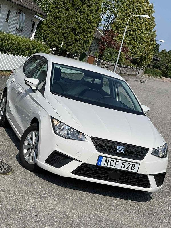 Vit Begagnad 2021 Seat Ibiza Style Halvkombi | 90 000 kr - Bild 1/4