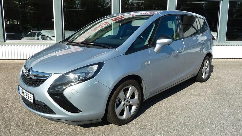 Begagnad Opel Zafira Tourer Enjoy 141 HK (103 kW) 2015 Grå Minibuss