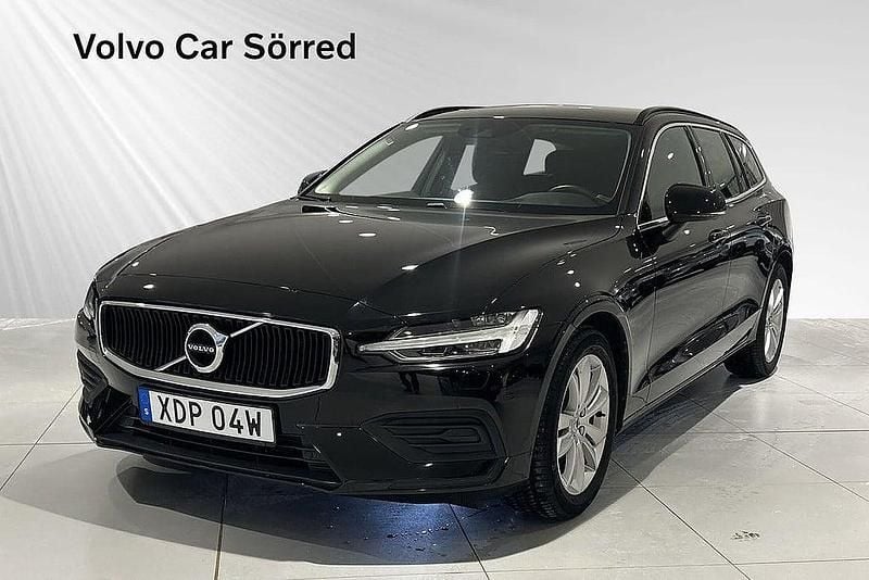 Svart Begagnad 2021 Volvo V60 Pro Kombi | 339 900 kr (Superpris) - Bild 1/4