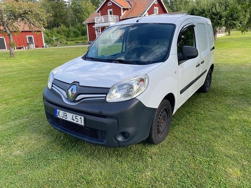 Vit Begagnad 2014 Renault Kangoo Minibuss | 46 500 kr (Marknadspris) - Bild 1/4